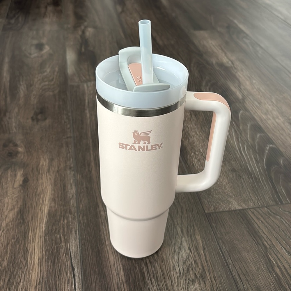 Stanley 30 oz Quencher Tumbler